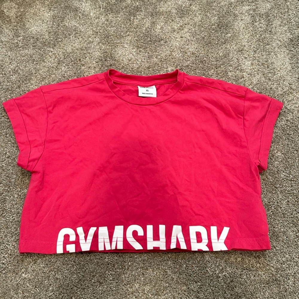 Gym shark crop top